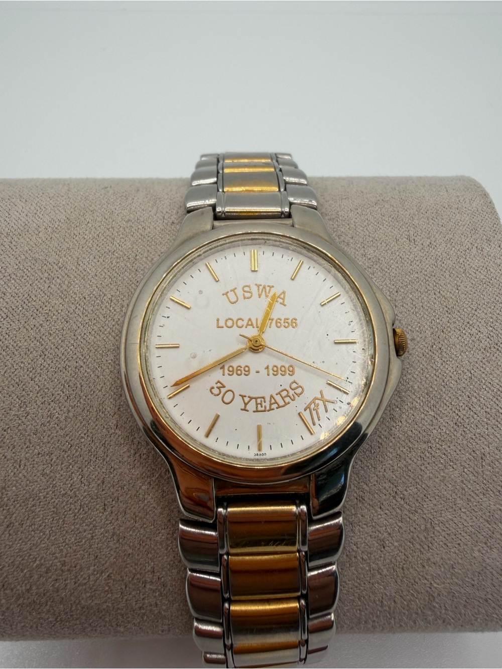 Bulova USWA Local 1656 Two-Tone Commemorative Men's Watch - Gold & Silver 8 in